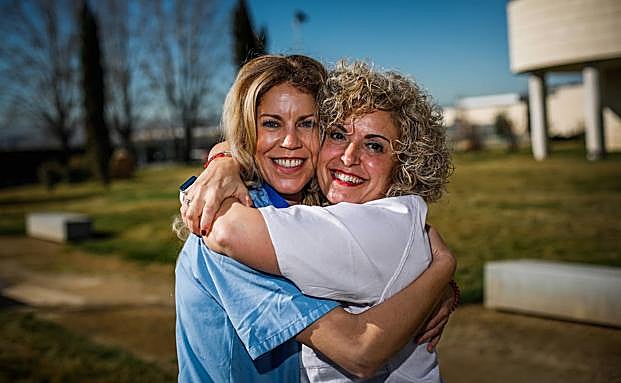 Abrazo de reencuentro. 