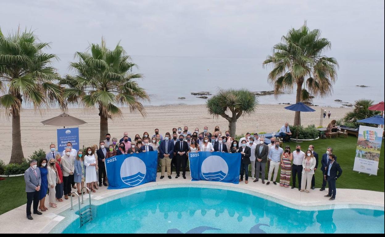 Almería obtiene banderas azules en 35 playas y dos puertos y estrena cinco en Adra y el Levante