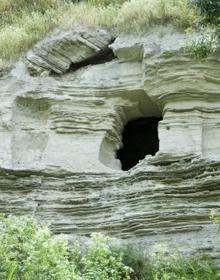 Imagen secundaria 2 - Una fortaleza excavada en la roca para defender el Altiplano de Granada