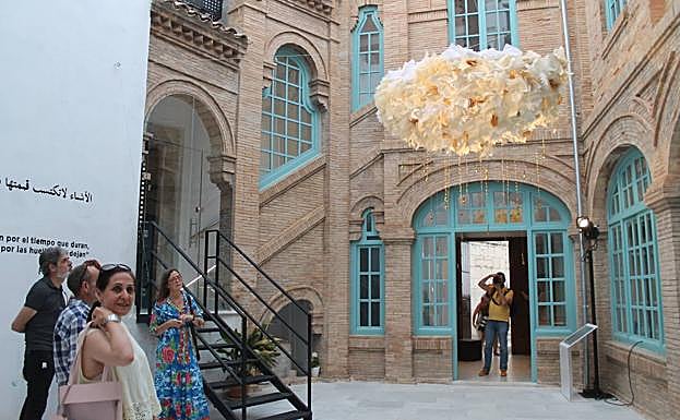 'AOVE Rain Flowers', en los Baños del Naranjo