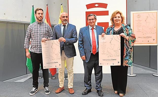 De izquierda a derecha, José Miguel Muñoz, José Manuel Molino, José Entrena y Fátima Gómez. 