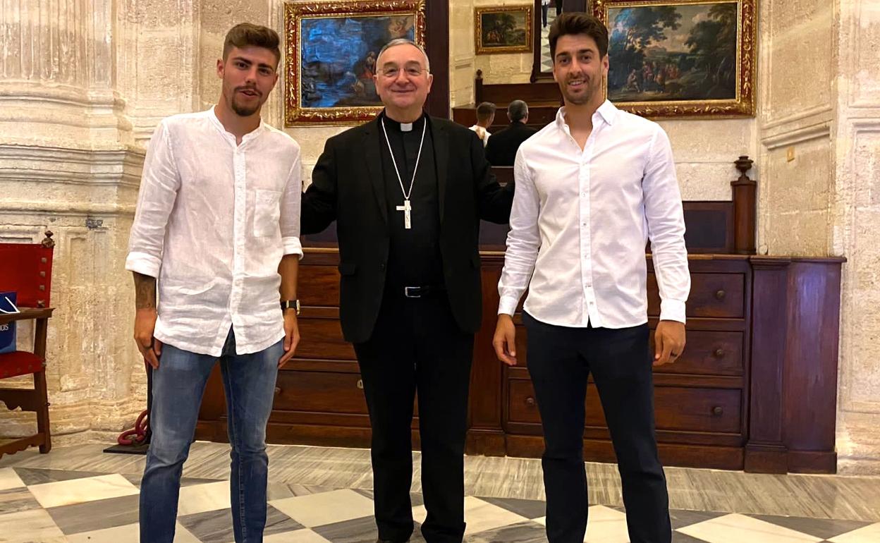 UD Almería | El Obispo empuja a la UD Almería a Primera tras confirmar a Pozo y César de la Hoz