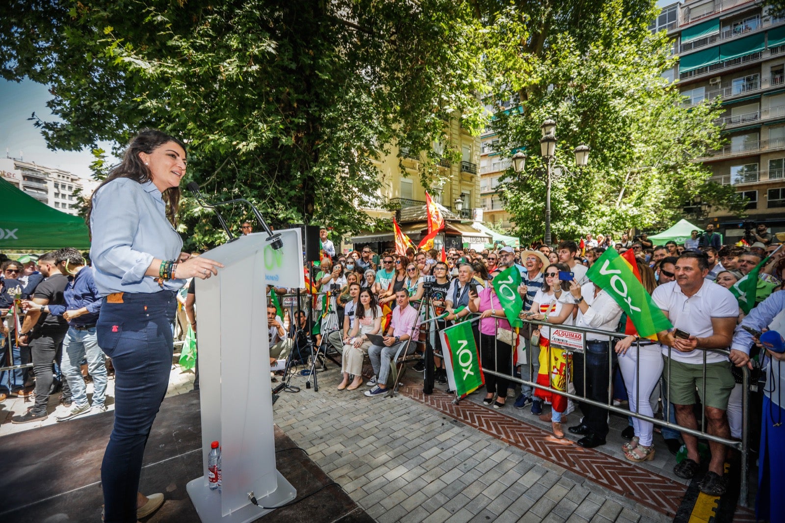 La candidata celebra la decisión del Contencioso-Administrativo de no admitir a trámite la demanda de Andaluces Levantaos sobre su empadronamiento, una polémica que califica de «bulo»