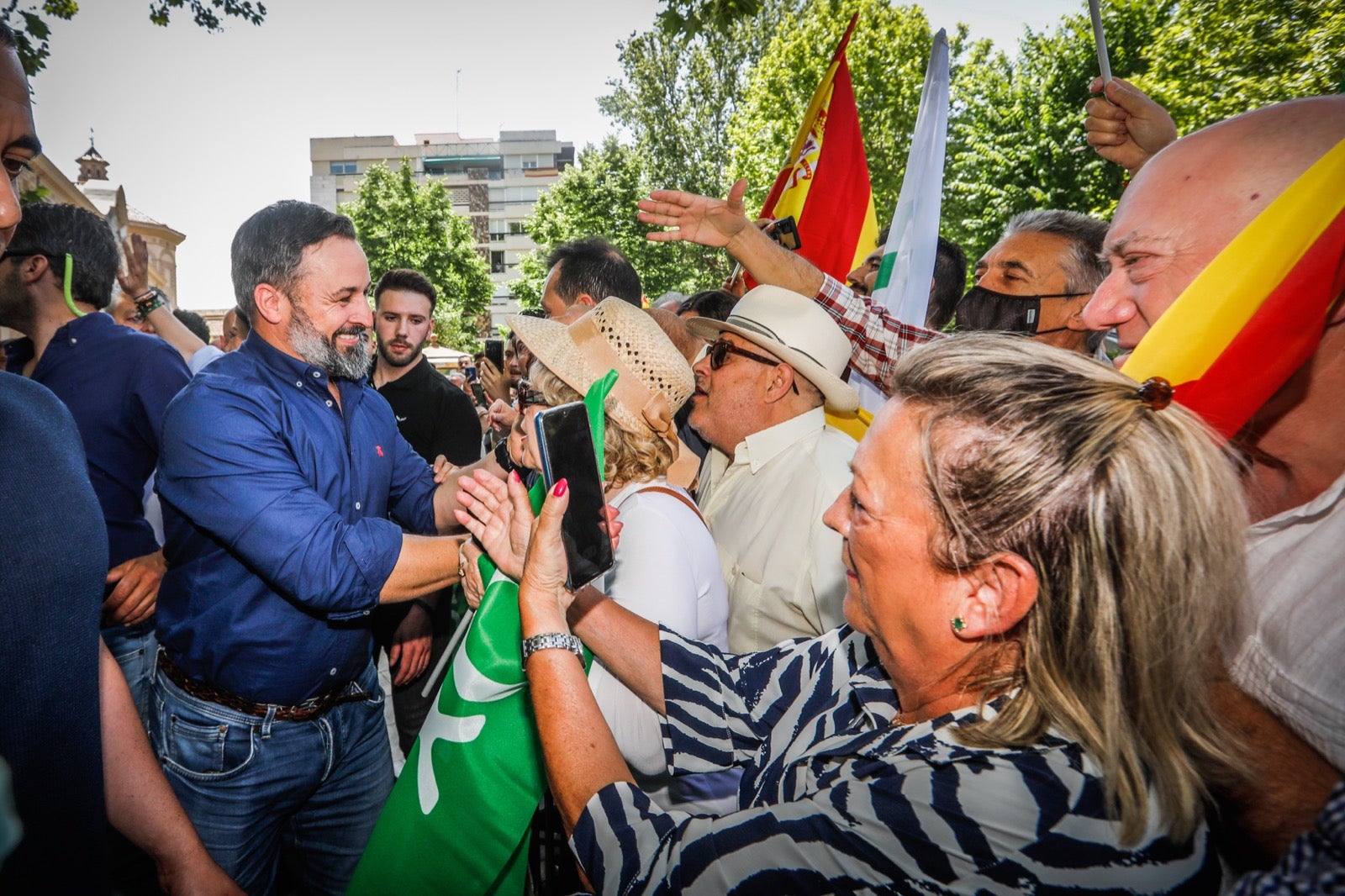 La candidata celebra la decisión del Contencioso-Administrativo de no admitir a trámite la demanda de Andaluces Levantaos sobre su empadronamiento, una polémica que califica de «bulo»