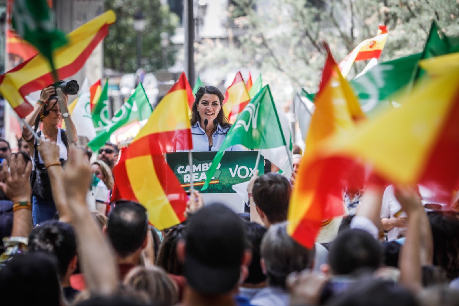 La candidata celebra la decisión del Contencioso-Administrativo de no admitir a trámite la demanda de Andaluces Levantaos sobre su empadronamiento, una polémica que califica de «bulo»