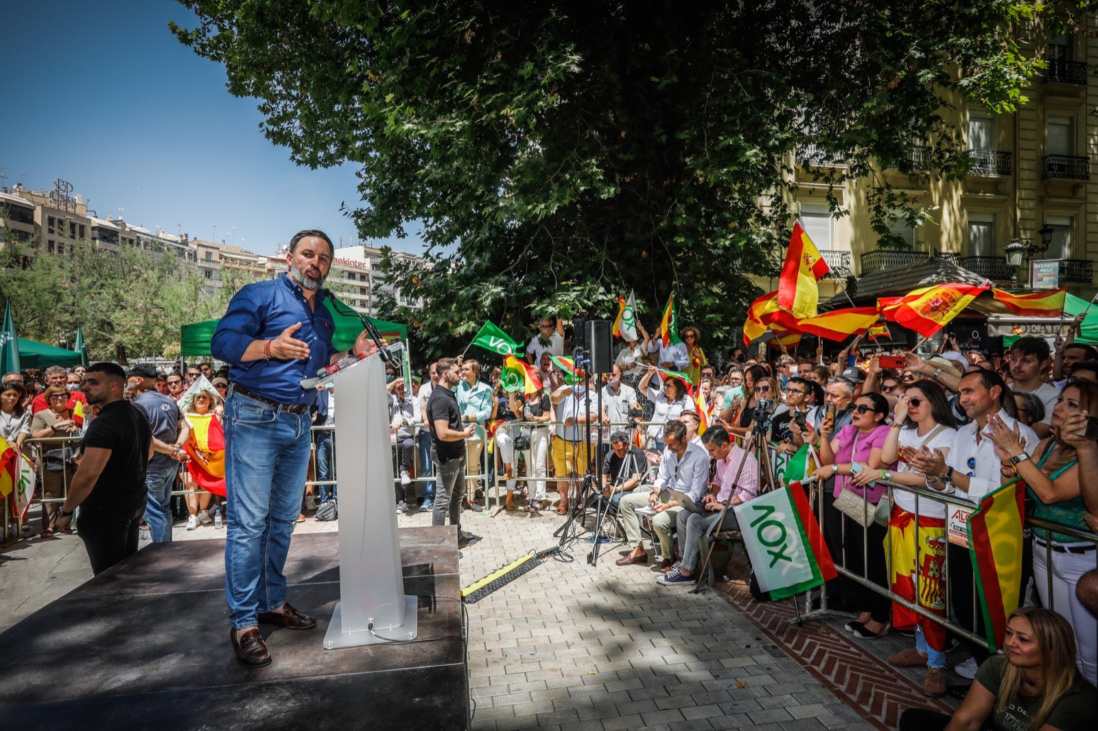 La candidata celebra la decisión del Contencioso-Administrativo de no admitir a trámite la demanda de Andaluces Levantaos sobre su empadronamiento, una polémica que califica de «bulo»