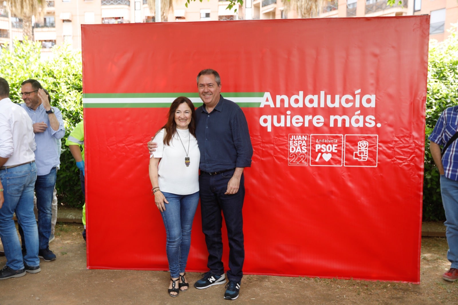 Más de 80 imágenes de los ediles socialistas de la provincia con el candidato del partido a la presidencia de la Junta