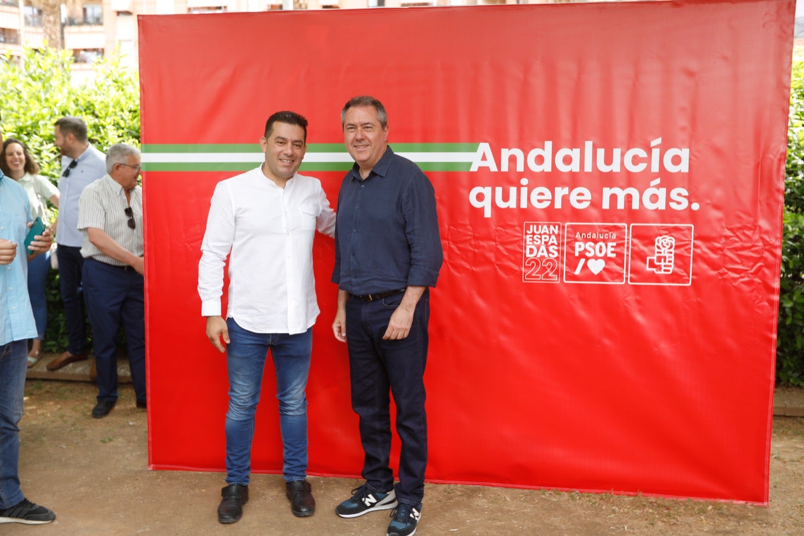 Más de 80 imágenes de los ediles socialistas de la provincia con el candidato del partido a la presidencia de la Junta