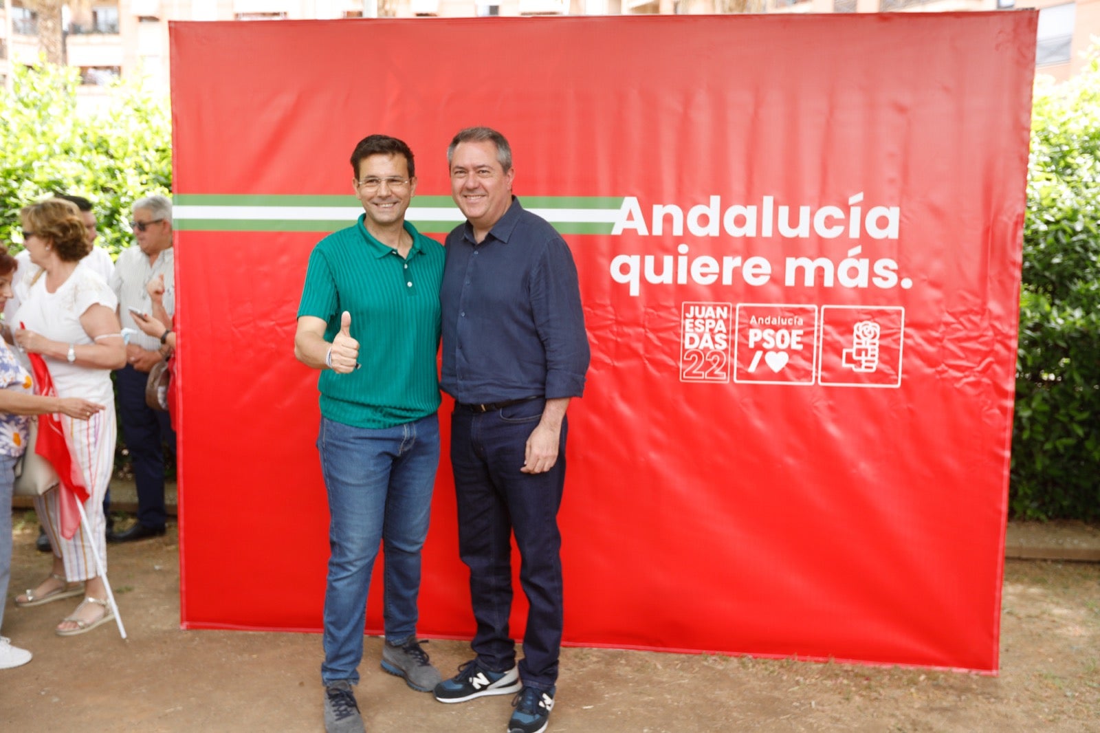 Más de 80 imágenes de los ediles socialistas de la provincia con el candidato del partido a la presidencia de la Junta