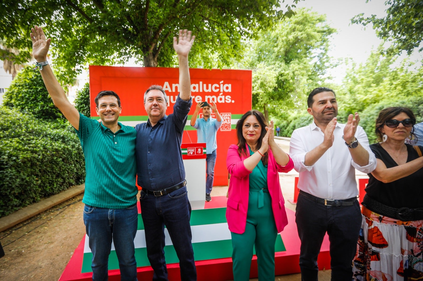 Más de 80 imágenes de los ediles socialistas de la provincia con el candidato del partido a la presidencia de la Junta