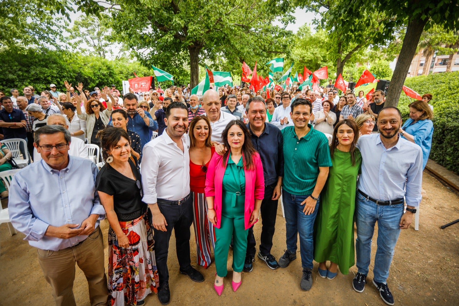 Más de 80 imágenes de los ediles socialistas de la provincia con el candidato del partido a la presidencia de la Junta