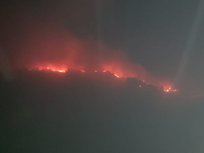 Vista parcial de la zona del incendio.