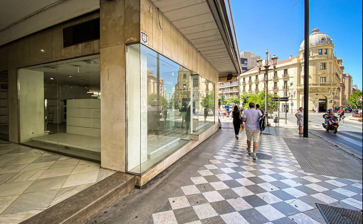 Comunista Ligero visto ropa El Granada inaugurará una tienda en pleno centro | Ideal