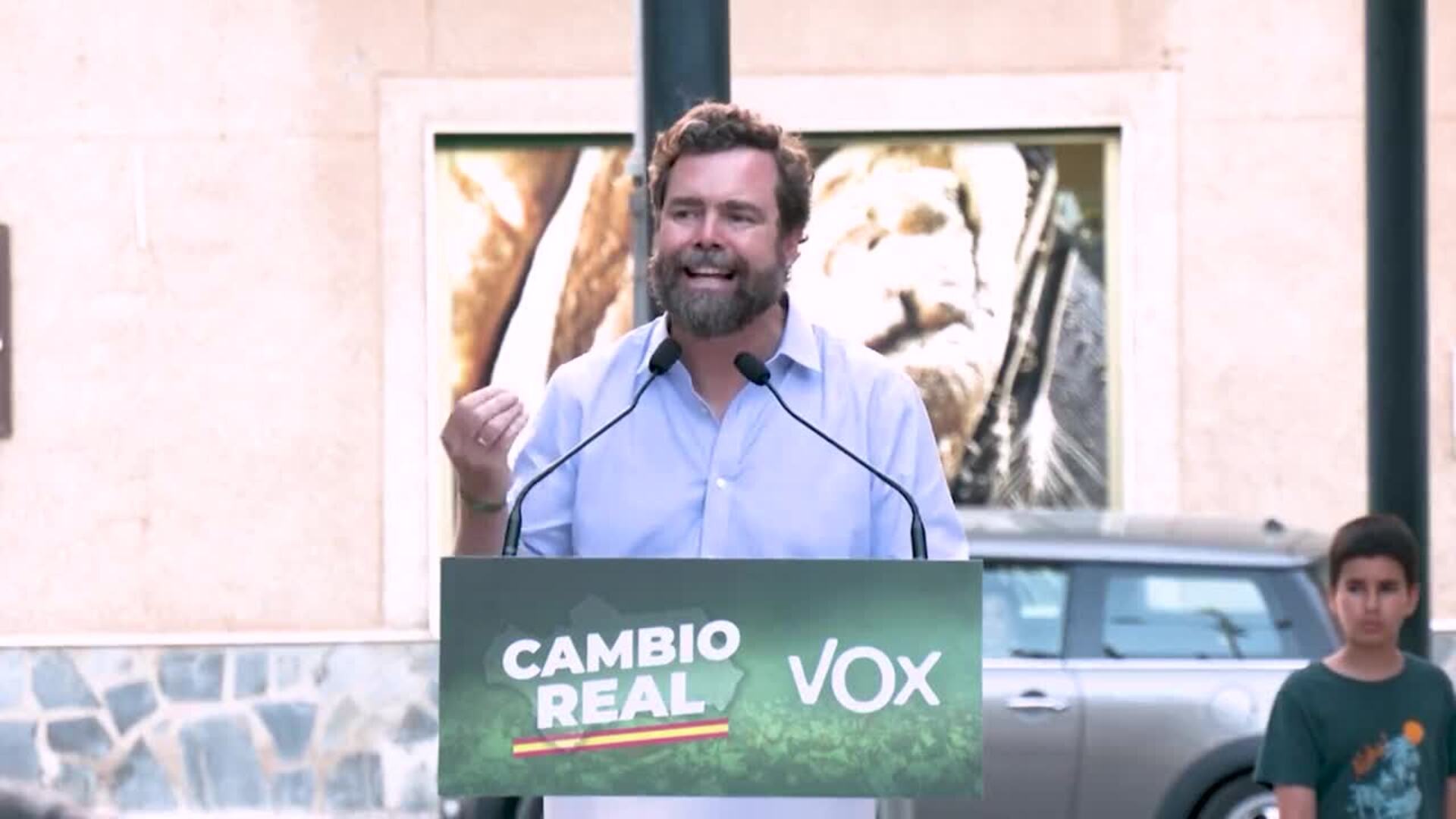 El diputado Espinosa de los Monteros, durante su acto de campaña en Vera (Almería).