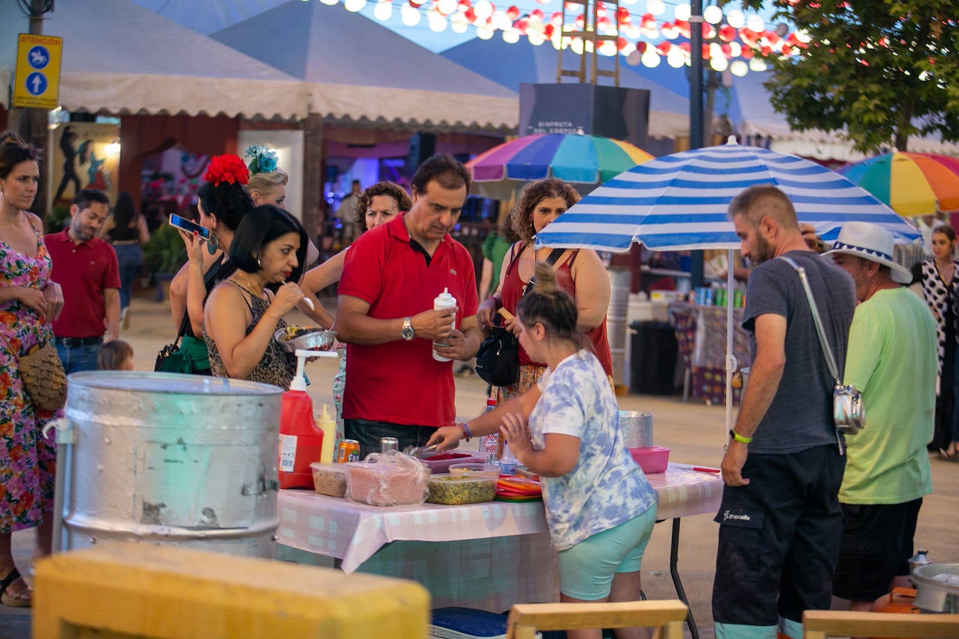 Los granadinos aprovecharon la disminución del calor para disfrutar del ferial