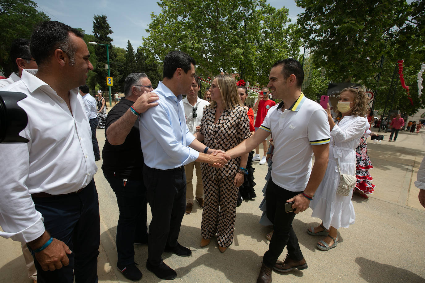 Tanto PP como Ciudadanos han hecho campaña en el Ferial de Almanjáyar, con Juanma Moreno, Marifrán Carazo, Francisco Rodríguez por un lado, y Juan Marín, Inés Arrimadas y Concha Insúa por otro