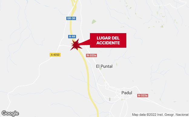 Queda atrapado en su coche tras salirse de la vía y volcar en la A-44 a la altura de Padul