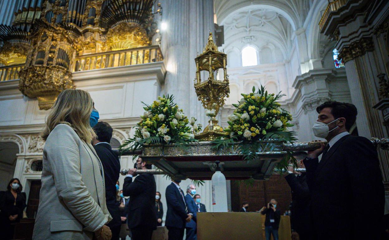 En 2020 la custodia procesionó dentro de la catedral.