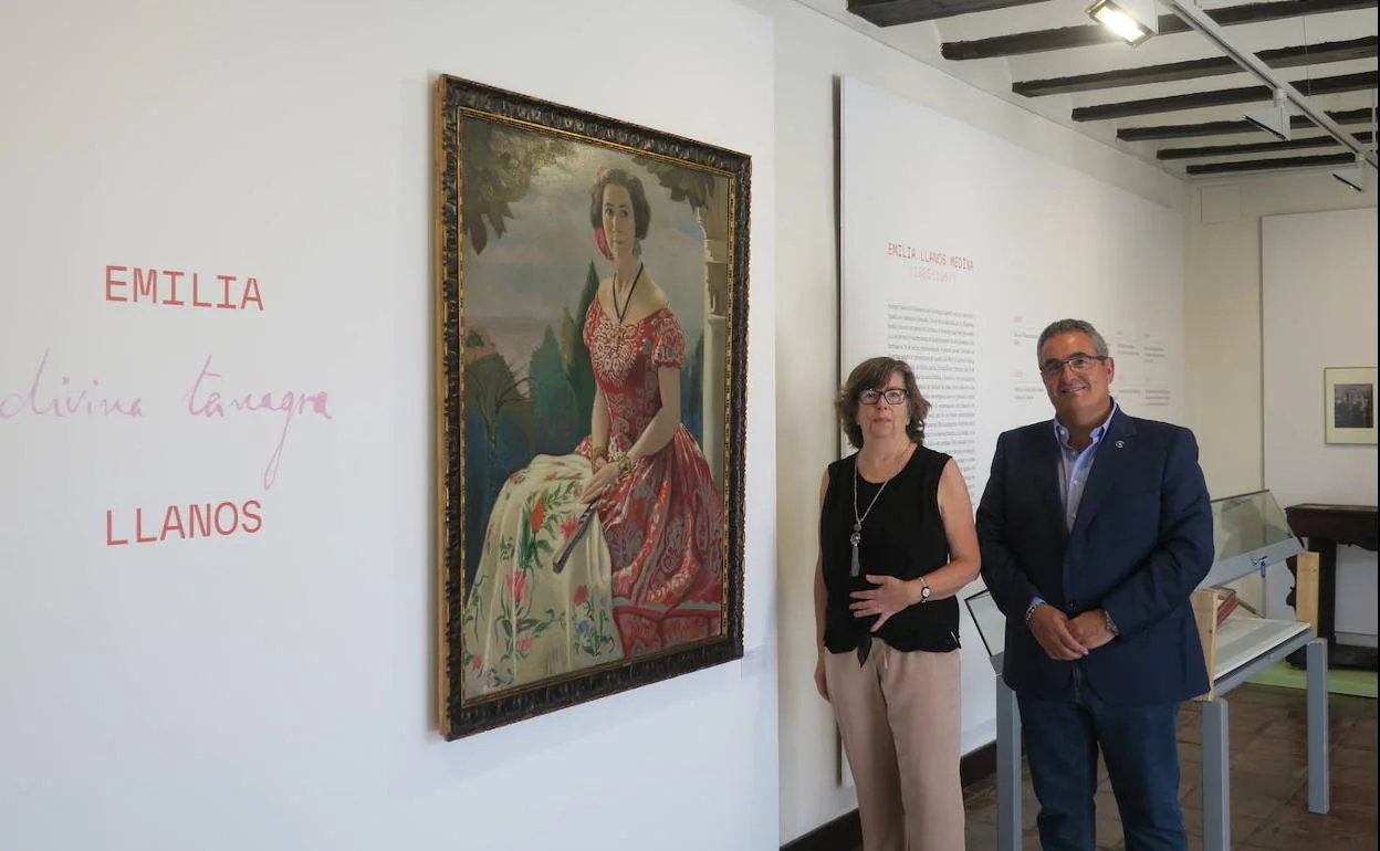 Lola Manjón y José Javier García Montero, en la muestra.