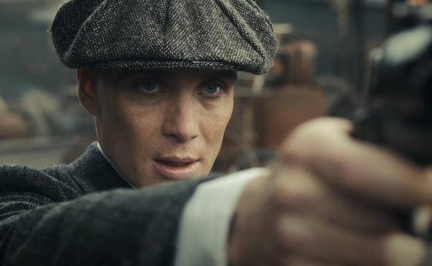 Thomas Shelby en un fotograma de un capítulo de 'Peaky Blinders'.