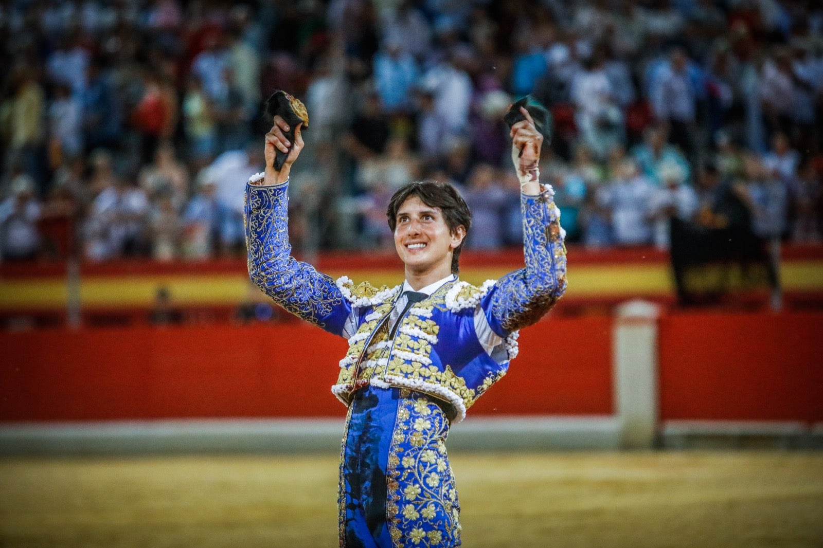 La afición taurina disfrutó de una tarde triunfal.