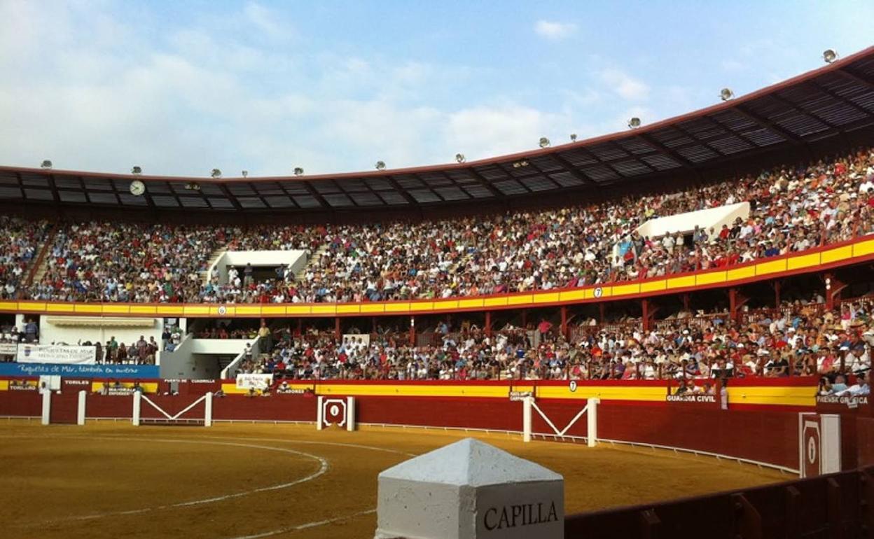 La plaza de toros de Roquetas de Mar celebrará su vigésimo aniversario. 