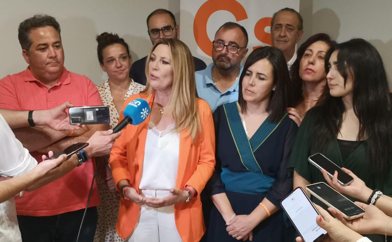 Concha Insúa comparece ante los medios tras las elecciones en Andalucía