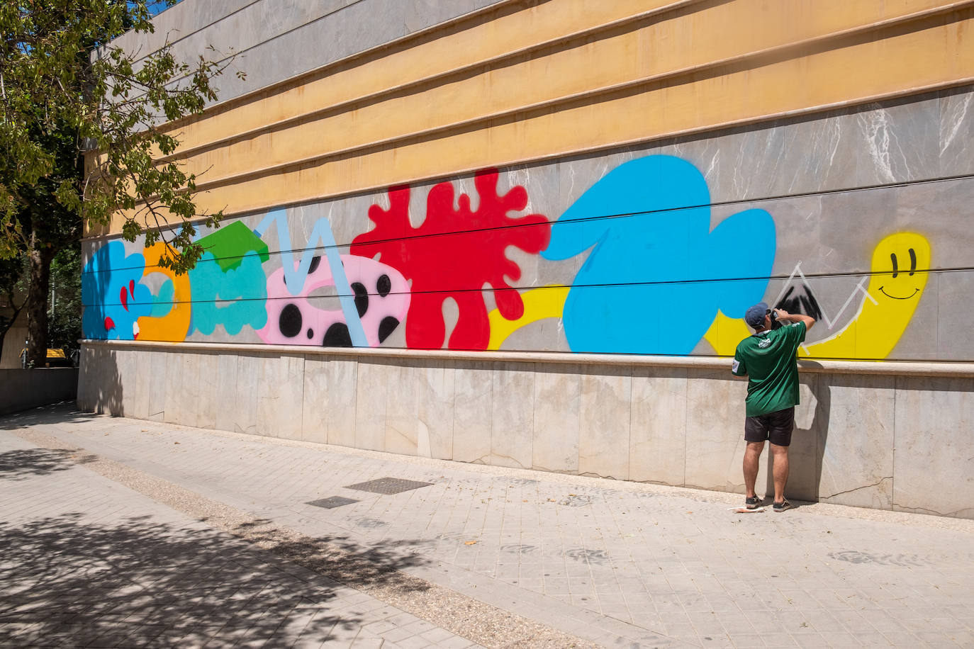 Nuevos grafitis se suman al proyecto de colorear el barrio de La Chana