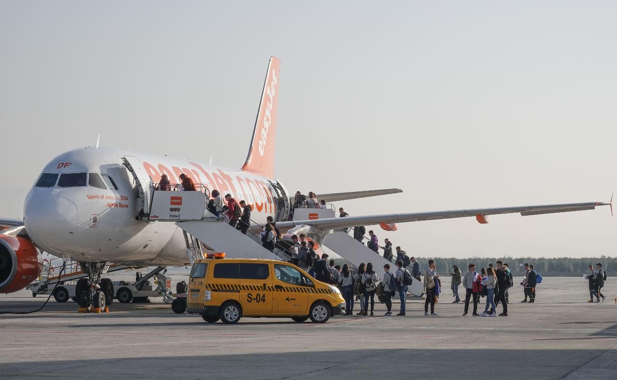 El aeropuerto García Lorca GranadaJaén encara el verano con el 85 de
