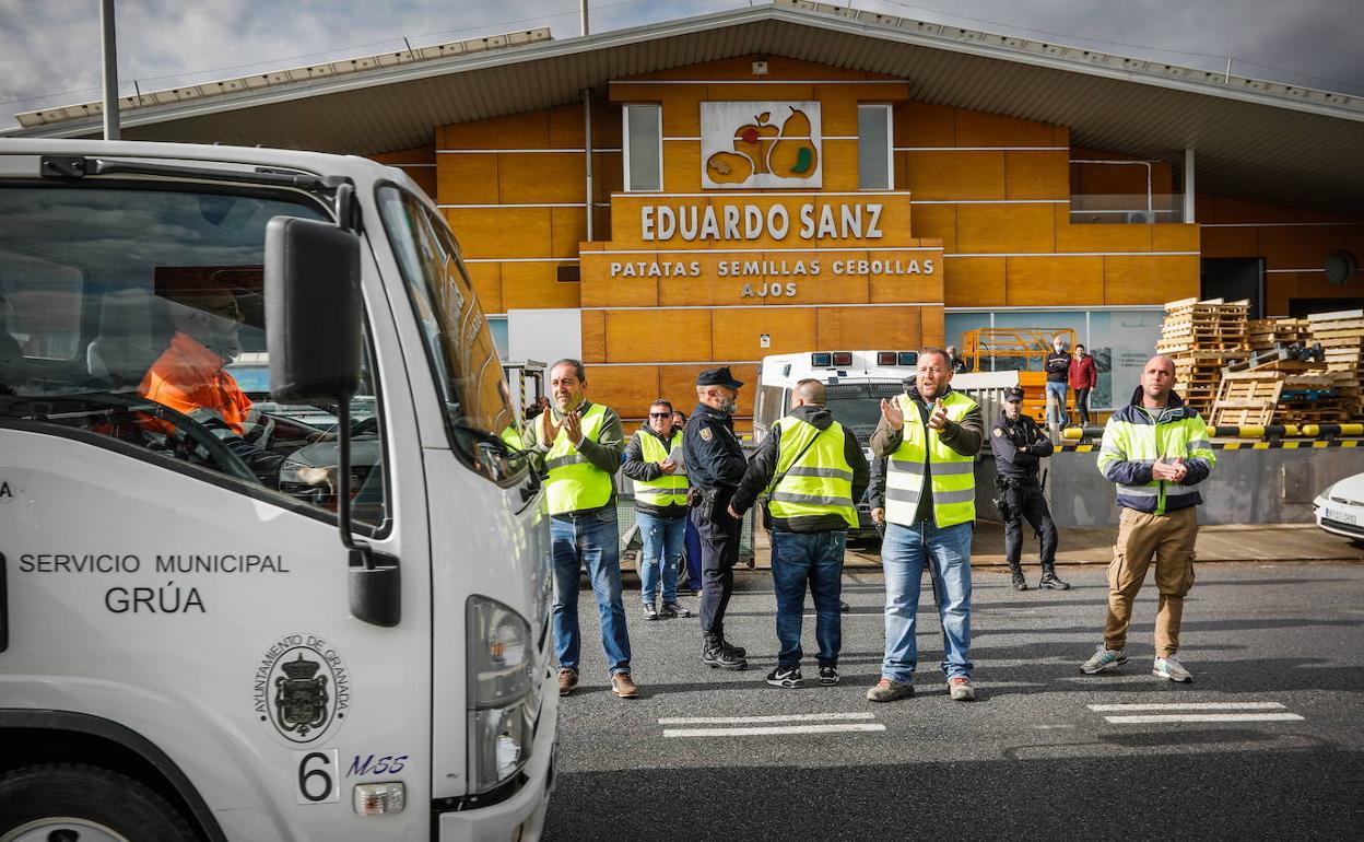 Piquetes informativos en Mercagranada en el anterior paro a nivel nacional.
