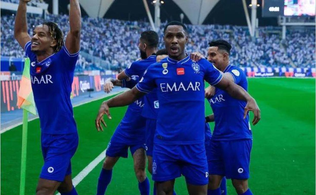 Ighalo celebra uno de los goles marcados por el Al-Hilal, campeón saudí. 