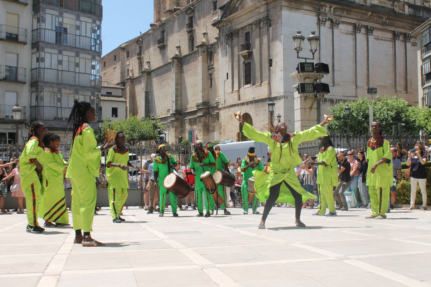 Grupos de Estados Unidos, México y Guinea Bissau actúan en la capital dentro de la 35 edición del Folk del Mundo