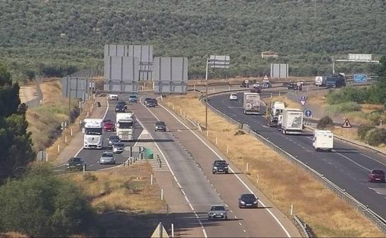 Tráfico a media tarde de este viernes en el kilómetro 292 de la A-4 en la provincia, a la altura de Bailén. 