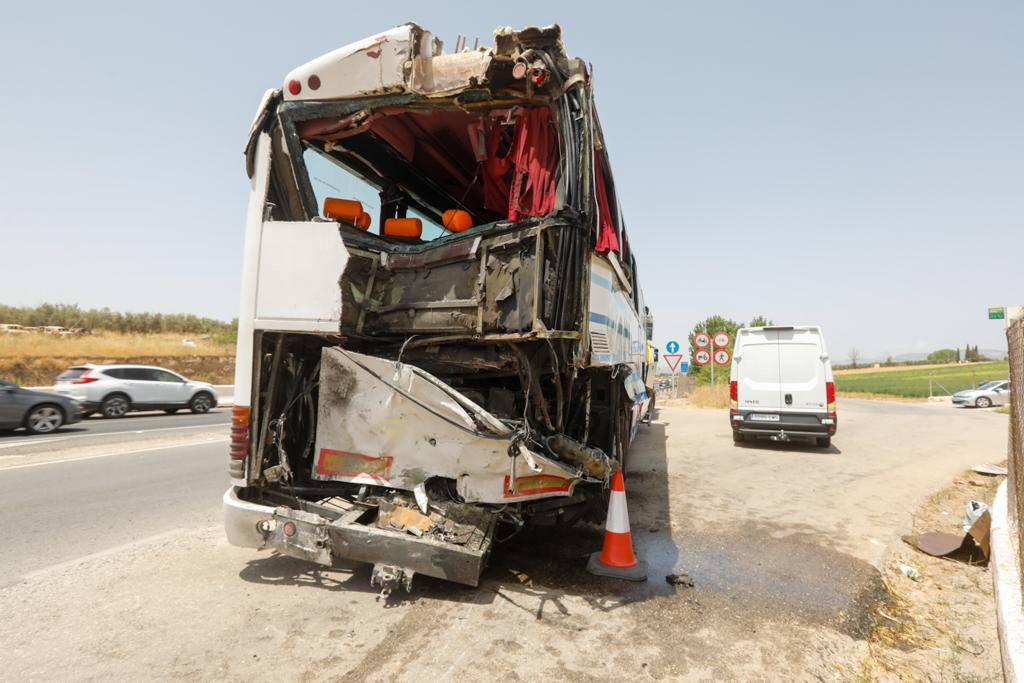 El accidente se ha producido en Moraleda de Zafayona este domingo a primera hora de la mañana.