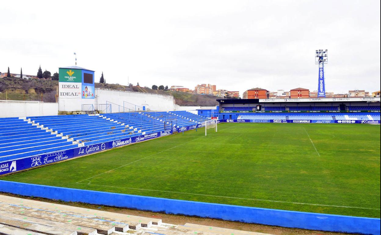 Estadio Municipal de Linarejos. 