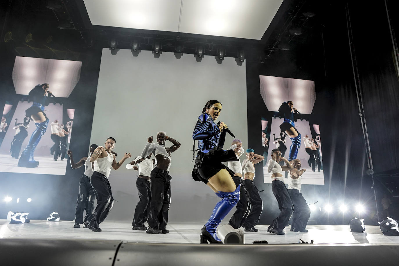 El espectáculo de 'Motomami' llega a Almería por todo lo alto