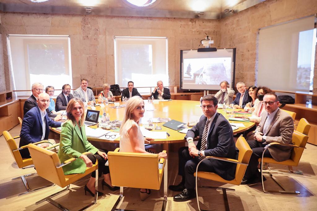 Reunión anual del pleno del Patronato de la Alhambra y Generalife. 