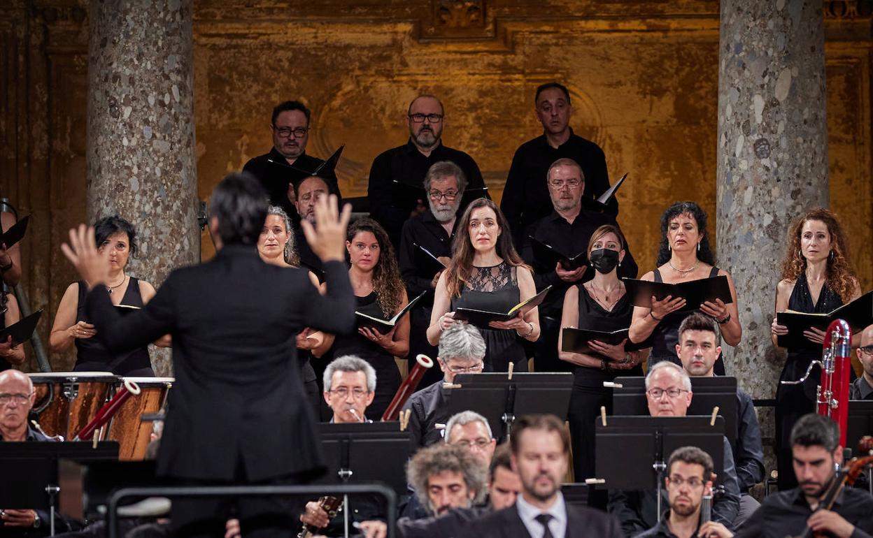 Coro y la Orquesta Nacionales de España.