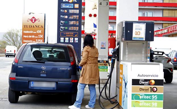 Repsol, Cepsa y BP continúan con sus descuentos en gasolina este verano. 