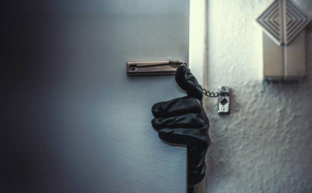 Según el informe de Unespa, la provincia de Almería tendría un 17,75% de mayor probabilidad de robos en viviendas que en el conjunto de España. 