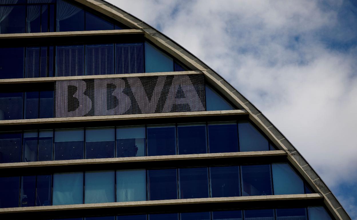 BBVA avisa de un virus a todos sus clientes a través de una app fraudulenta.