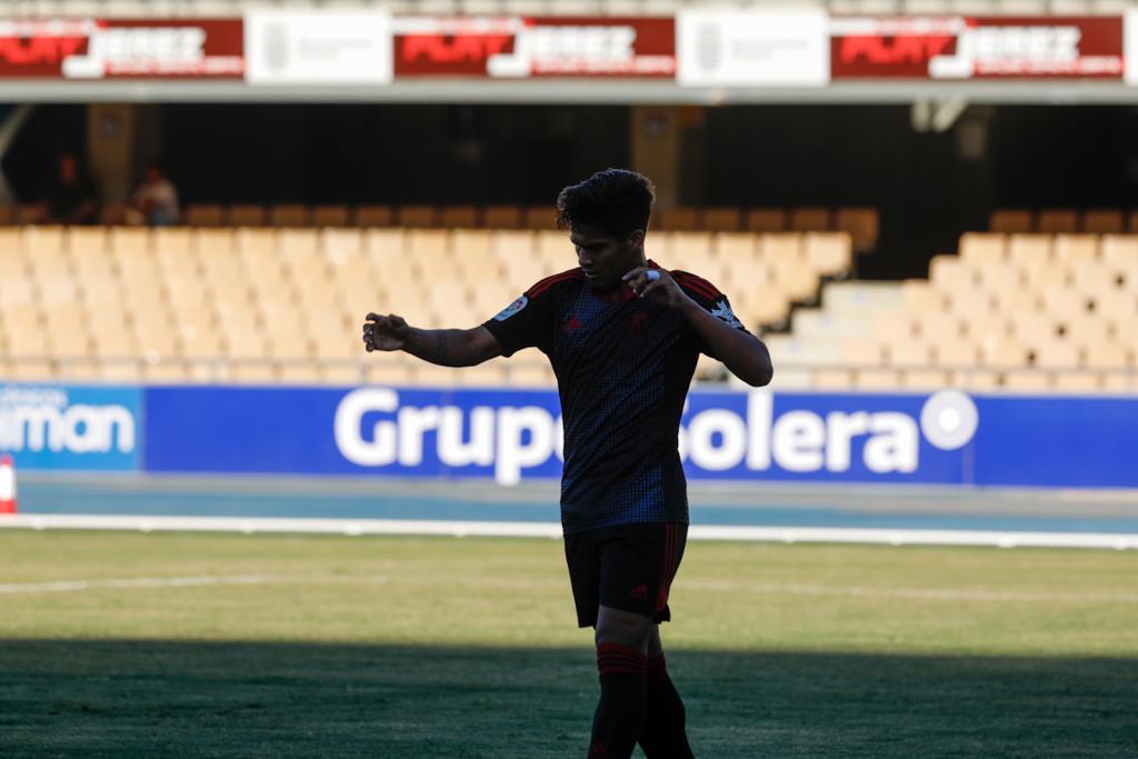 Fotos: Las imágenes del triangular entre el Granada, el Xerez y el Real Madrid Castilla