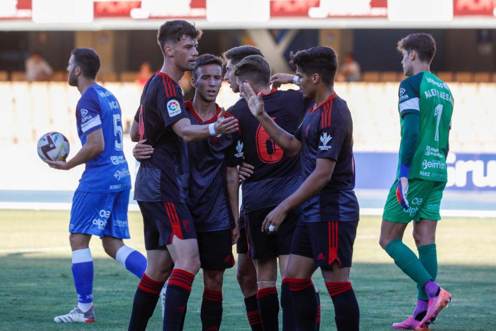 Fotos: Las imágenes del triangular entre el Granada, el Xerez y el Real Madrid Castilla