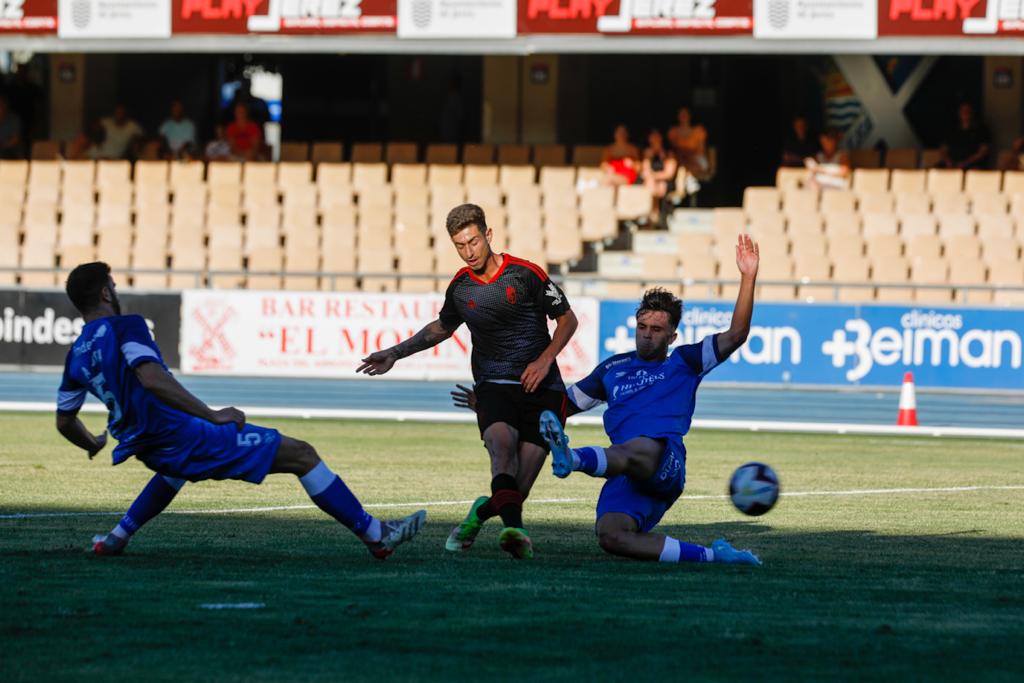 Fotos: Las imágenes del triangular entre el Granada, el Xerez y el Real Madrid Castilla