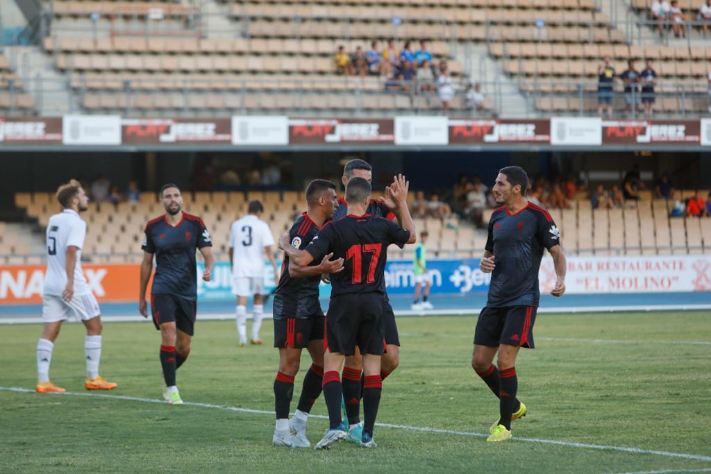 Fotos: Las imágenes del triangular entre el Granada, el Xerez y el Real Madrid Castilla