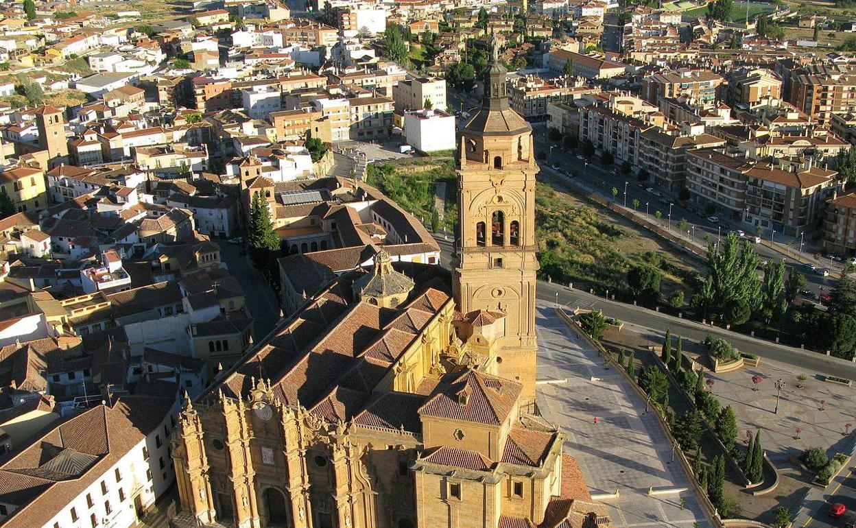 Vivir en Granada: 10 municipios tranquilos donde comprar una casa por muy poco