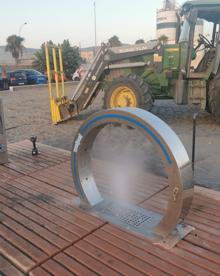 Imagen secundaria 2 - La playa para perros de Motril cuenta con duchas y fuente tras una obra que se demoró hasta agosto