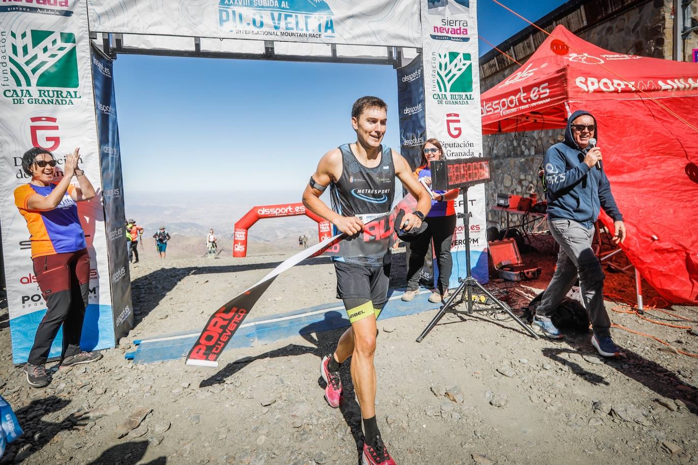 La 38 edición de la Subida Internacional Pico Veleta se ha celebrado este domingo.