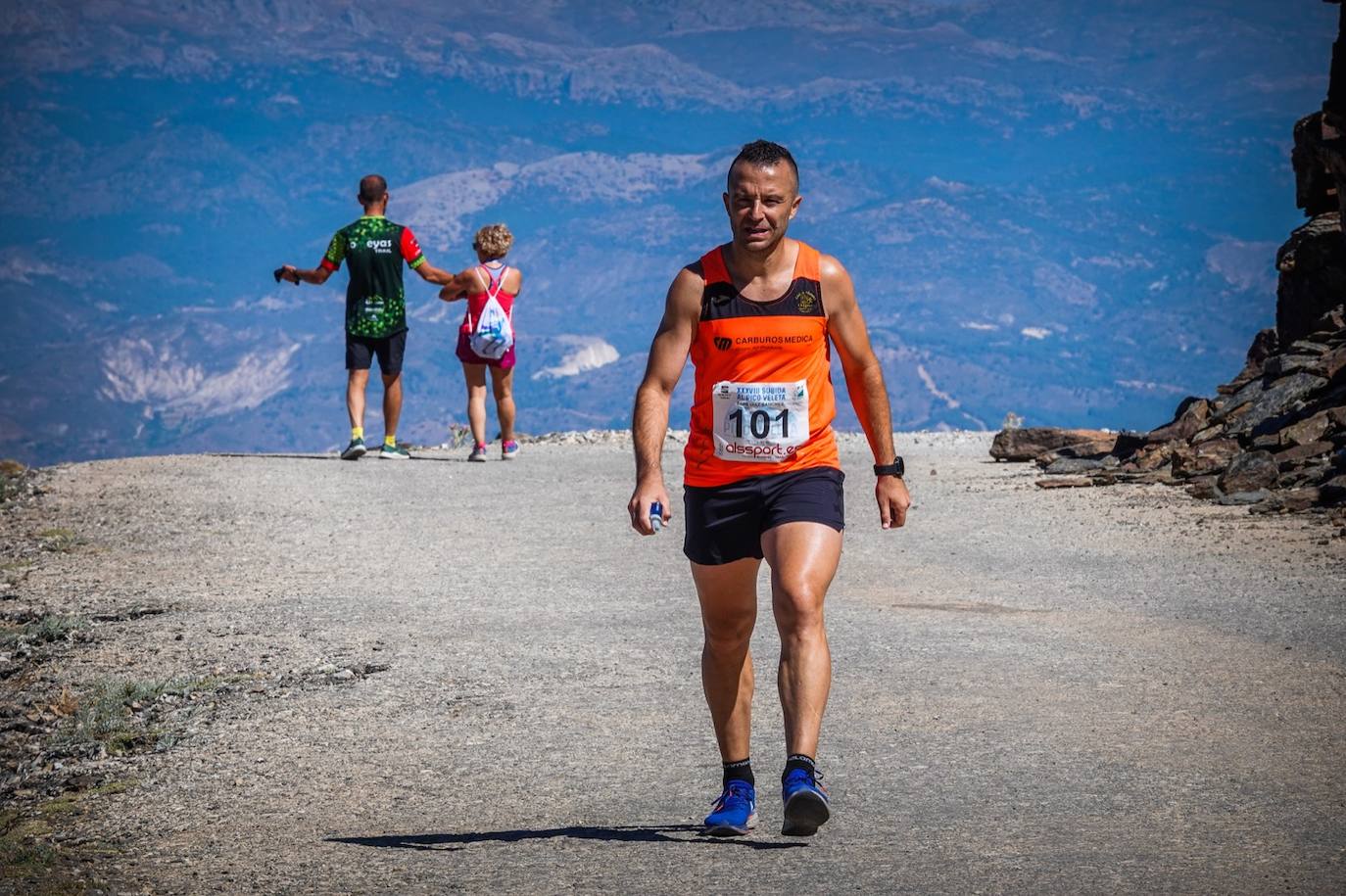 La 38 edición de la Subida Internacional Pico Veleta se ha celebrado este domingo.