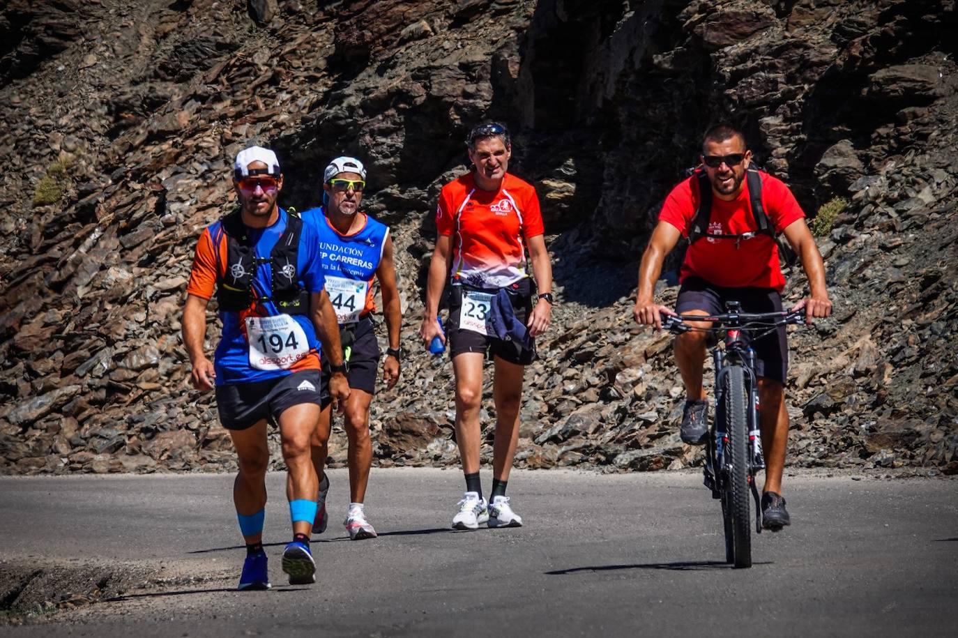 La 38 edición de la Subida Internacional Pico Veleta se ha celebrado este domingo.